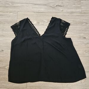 SHEIN Black Lace Trim Blouse‎